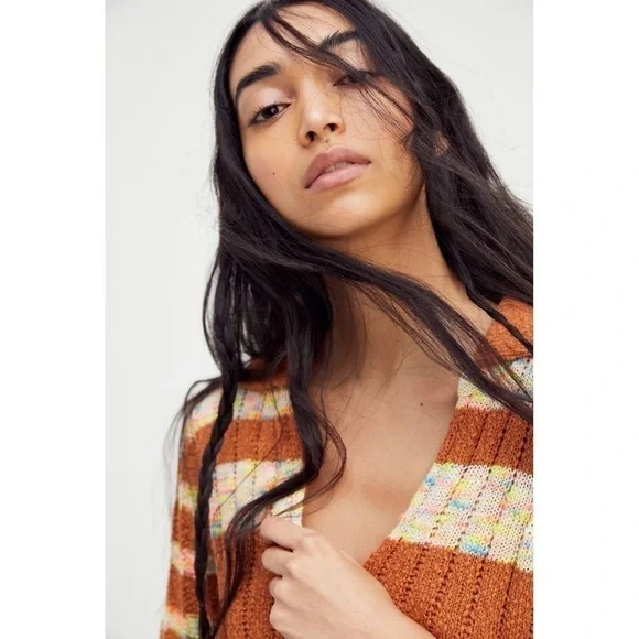 FREE PEOPLE 70s Cropped V-Neck Chunky Knit Striped Short Sleeve Henley Sweater S - Picture 12 of 14